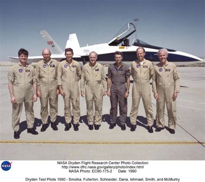 NASA’s Dryden Flight Research Facility Will Be Renamed for Neil Armstrong