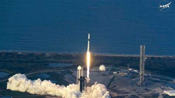 Experiment issue delays Dragon launch to the ISS