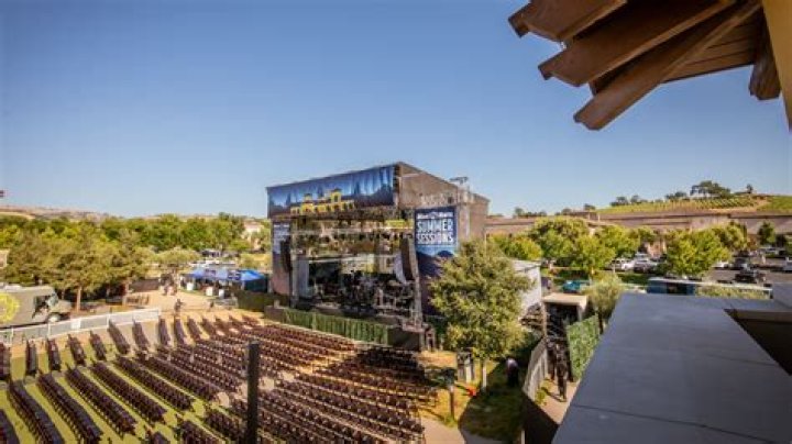 Juanes concert at outdoor N.Y. venue stopped after 2 songs due to excessive crowds